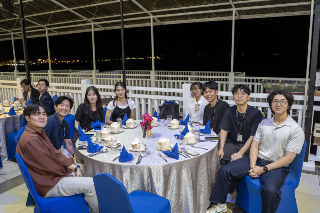 another round table